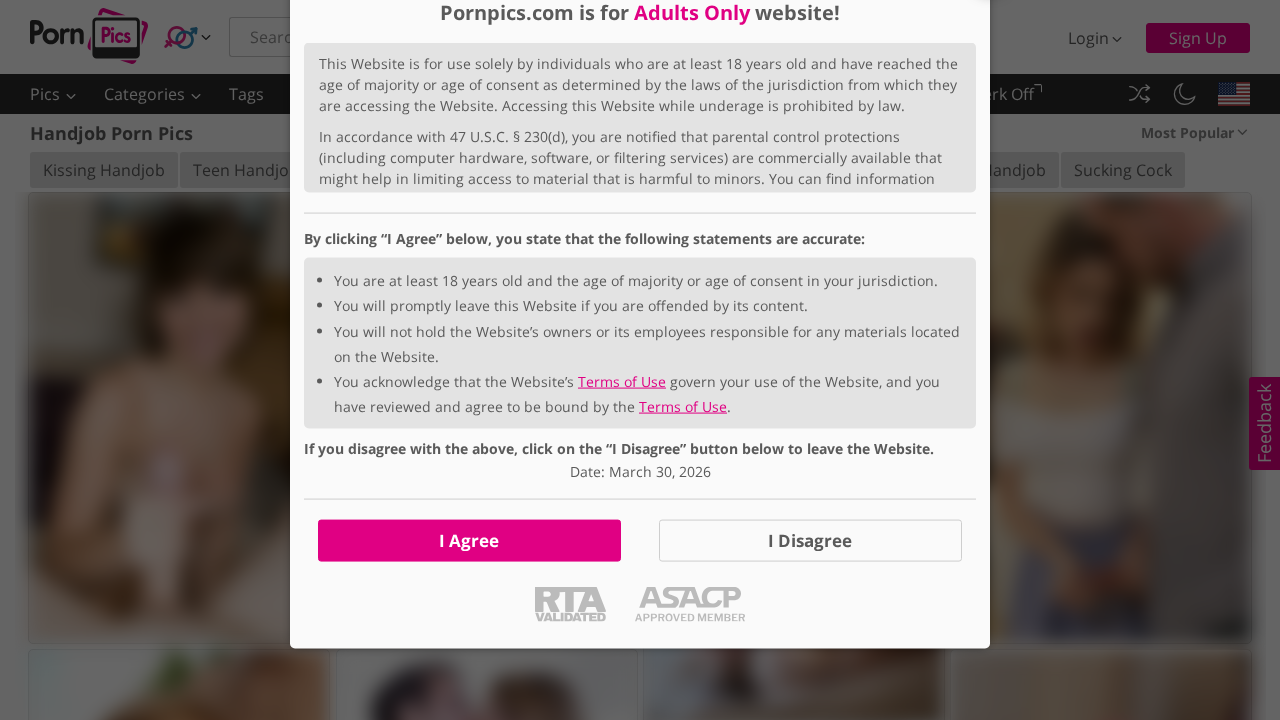 PornPics Handjob screenshot